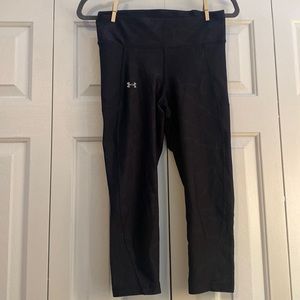 Underarmour 3/4 length women’s leggings size medium